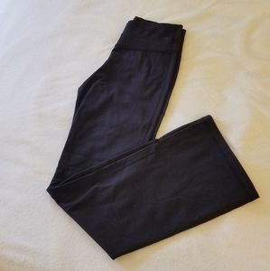 Lululemon Astro pant size 6 flared yoga pants